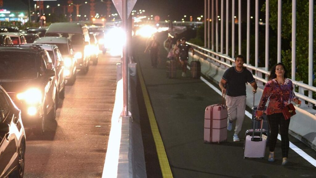Record Traffic on Bali Mandara Toll Causes Year-End Gridlock – Over 73,000 Vehicles Stranded